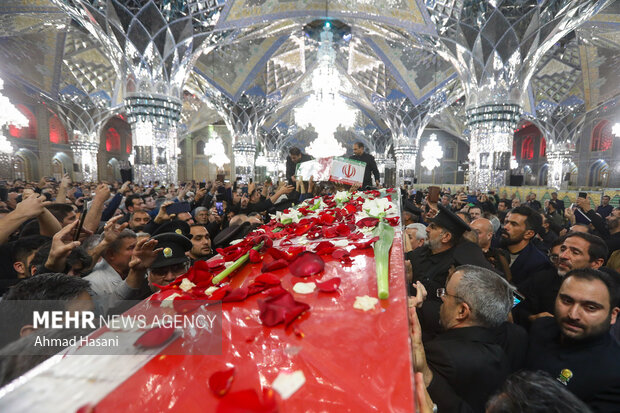 مراسم عزاداری شب شهادت حضرت فاطمه (س) در حرم مطهر رضوی