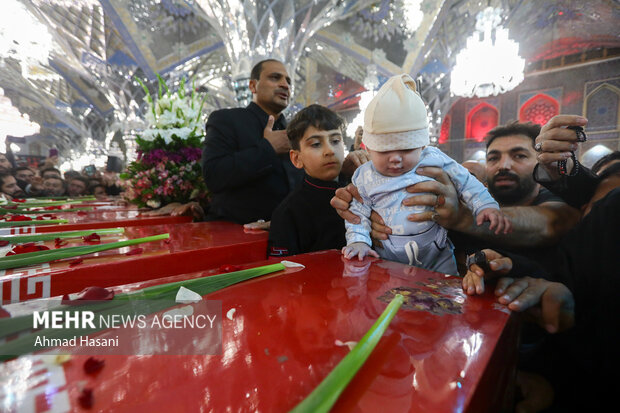 مراسم عزاداری شب شهادت حضرت فاطمه (س) در حرم مطهر رضوی