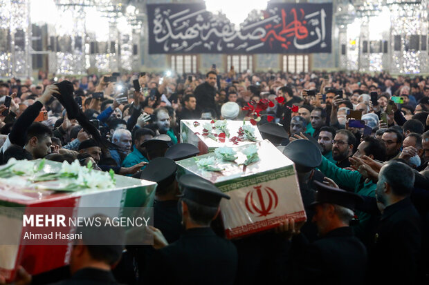 مراسم عزاداری شب شهادت حضرت فاطمه (س) در حرم مطهر رضوی