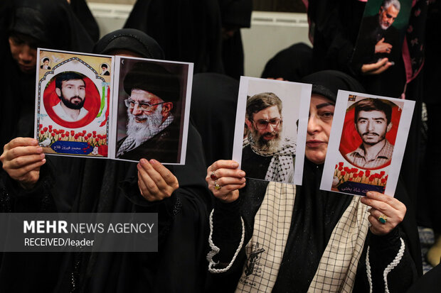 مراسم عزاداری شب شهادت حضرت زهرا (س) در حسینیه امام خمینی (ره)