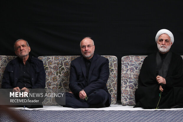 مراسم عزاداری شب شهادت حضرت زهرا (س) در حسینیه امام خمینی (ره)