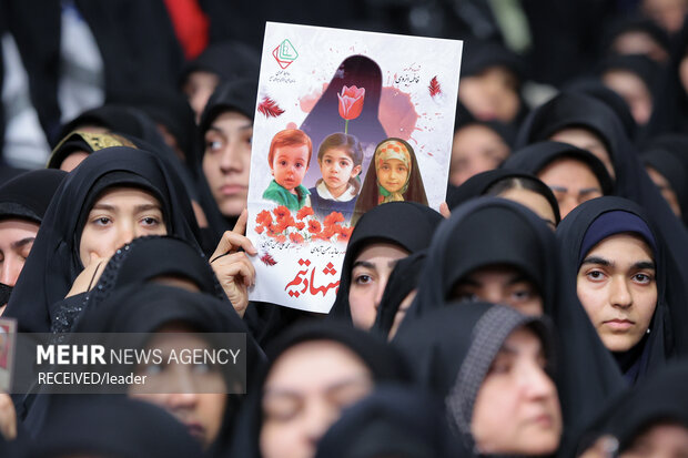 مراسم عزاداری شب شهادت حضرت زهرا (س) در حسینیه امام خمینی (ره)