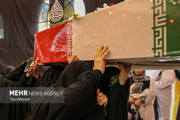 گردهمایی زیر سایه مادر سادات در رشت