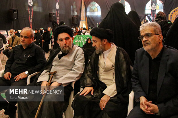 گردهمایی زیر سایه مادر سادات در رشت