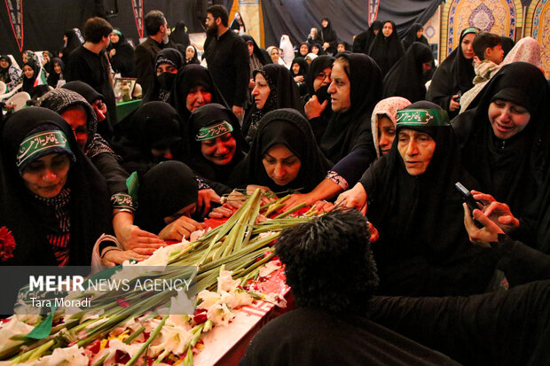 گردهمایی زیر سایه مادر سادات در رشت
