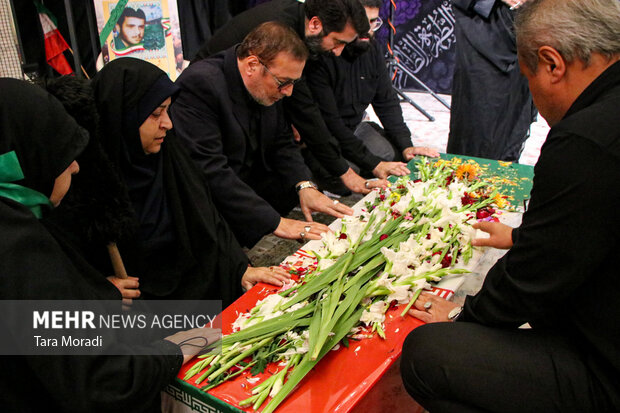 گردهمایی زیر سایه مادر سادات در رشت