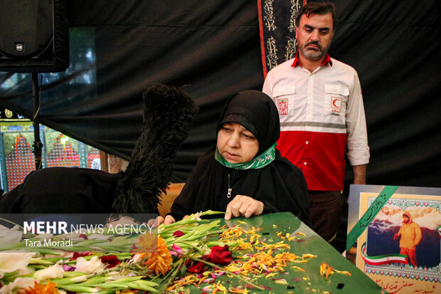 گردهمایی زیر سایه مادر سادات در رشت