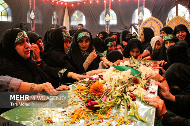 گردهمایی زیر سایه مادر سادات در رشت