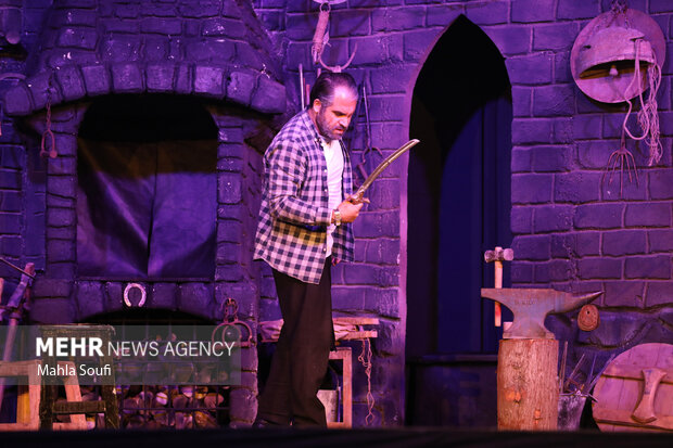 ‌‌ سوگواره نمایشی پولاد پارسی