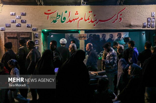 استقبال از شهید گمنام در میدان شهدای ذهاب رشت