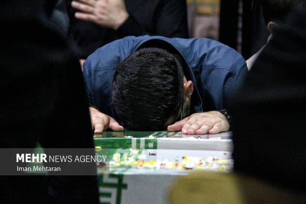 مراسم شب شهادت حضرت زهرا(س) و وداع با شهدای گمنام