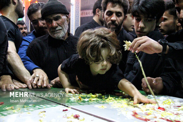 مراسم شب شهادت حضرت زهرا(س) و وداع با شهدای گمنام