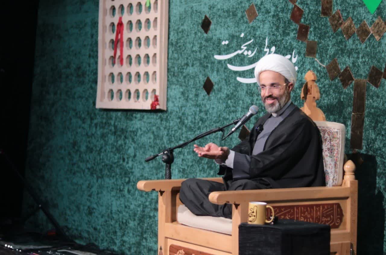 حضرت زهرا (س) شهید دفاع از حکومت دینی؛ چرا حاکمیت سیاسی مهم است