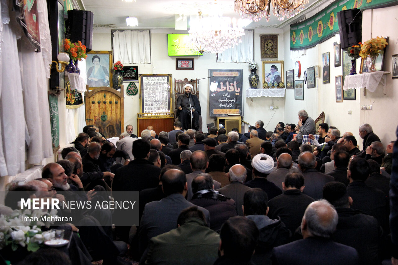 روضه‌ خانگی شهادت حضرت زهرا (س) در کرمانشاه