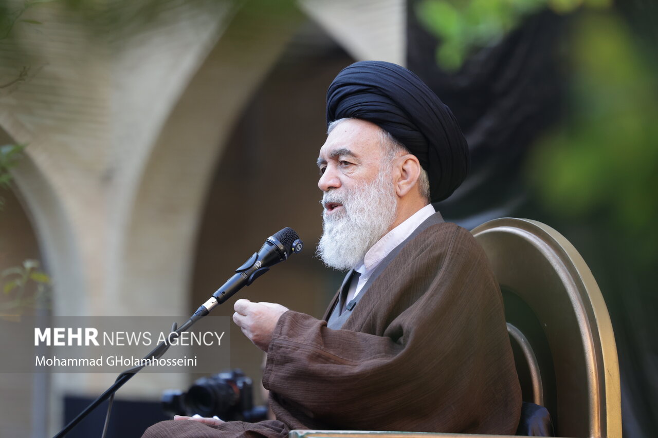حسینی خراسانی: رهبر شهید ستون استوار اقتدار نظام اسلامی بود