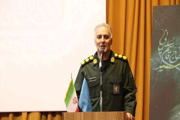 حسینخانی: عامل اصلی پیروزی ایران در جنگ ۸ ساله روحیه بسیجی و مردمی بود حسینخانی: عامل اصلی پیروزی ایران در جنگ ۸ ساله روحیه بسیجی و مردمی بود