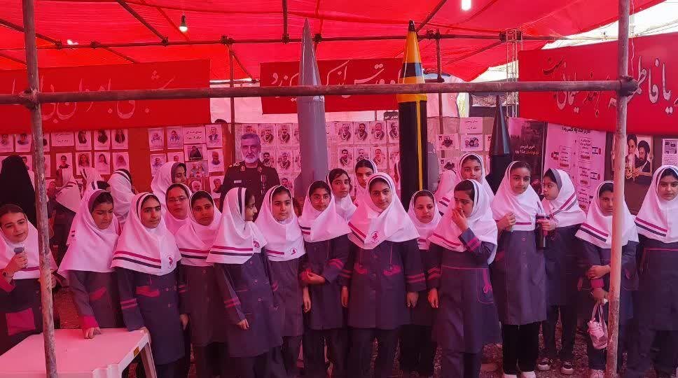 نمایشگاه «بیت الزهرا (س)» در گناوه برپا شد