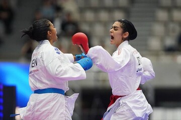 لاعبة ايرانية تحصد الميدالية البرونزية ببطولة العالم للكاراتيه