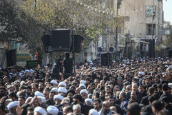 برپایی دسته هیئات مذهبی قم از گلزار شهدا تا حرم بانوی کرامت