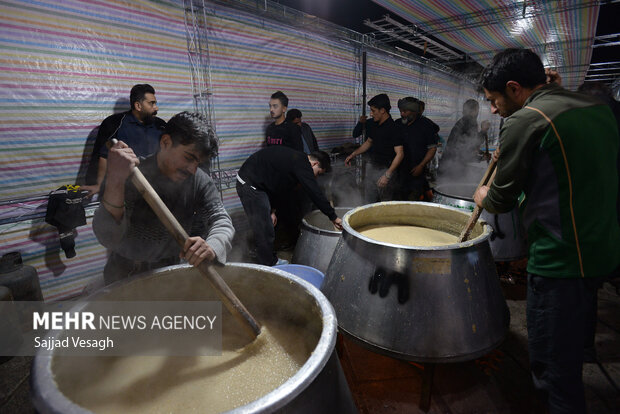 پخت چهل دیگ نذری در همدان