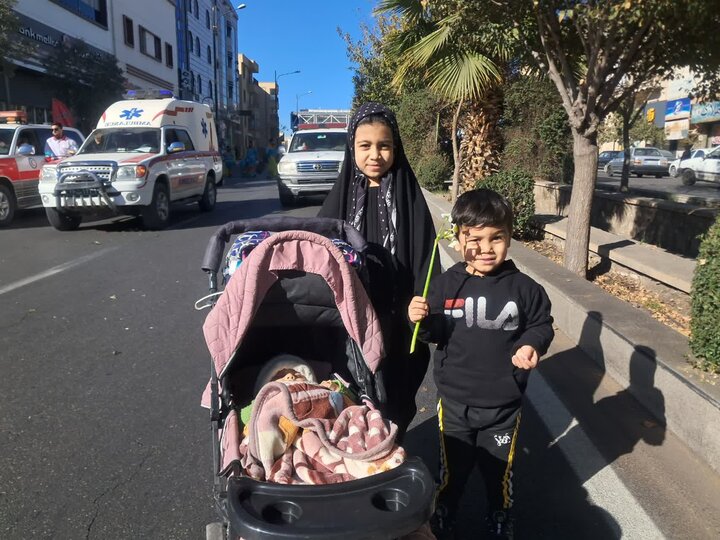 حجاب الگوی زندگی؛ زنان سمنانی به استقبال لالههای فاطمی رفتند