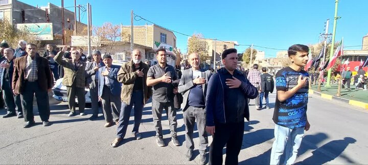 دلدادگی فاطمیون اردستان؛ اجتماع بزرگ سوگ در میدان امام خمینی (ره)