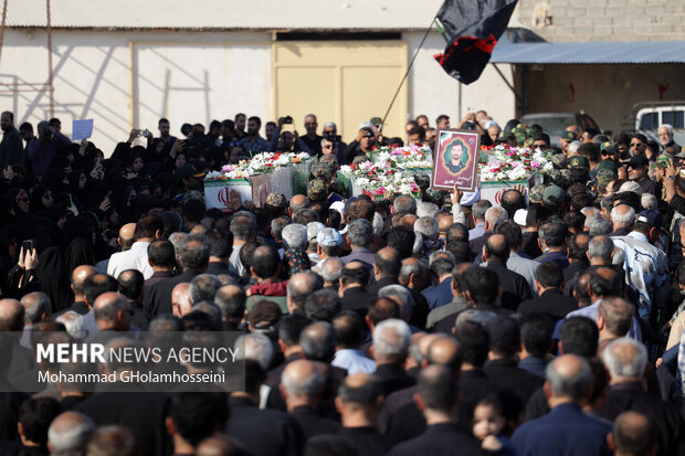 تشییع شهدای گمنام در بوشهر