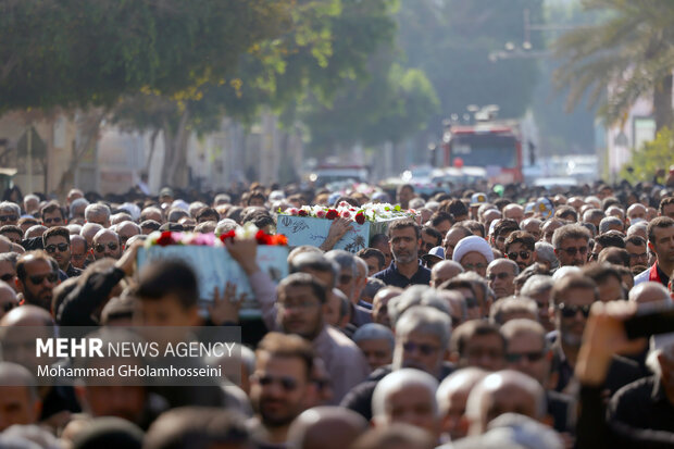 تشییع شهدای گمنام در بوشهر