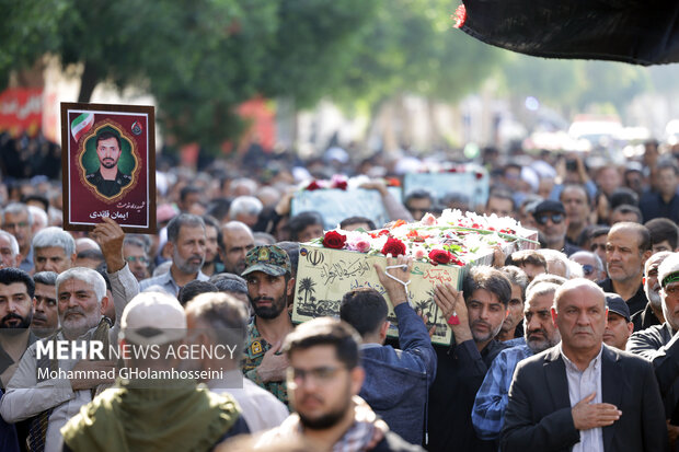 تشییع شهدای گمنام در بوشهر