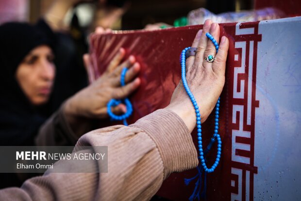 تشییع پیکر سه شهید گمنام در سنندج همزمان با سراسر کشور