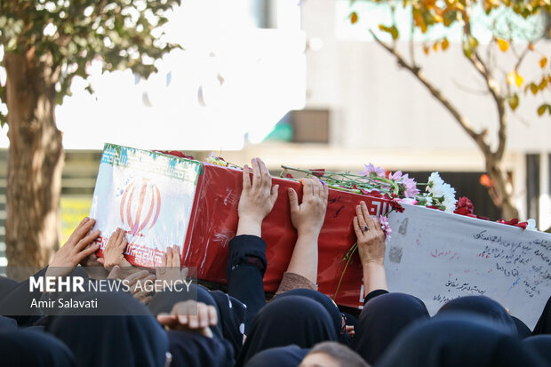 تشییع پیکر شهدای گمنام در سمنان