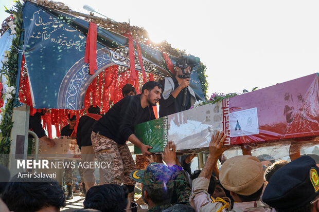 تشییع پیکر شهدای گمنام در سمنان