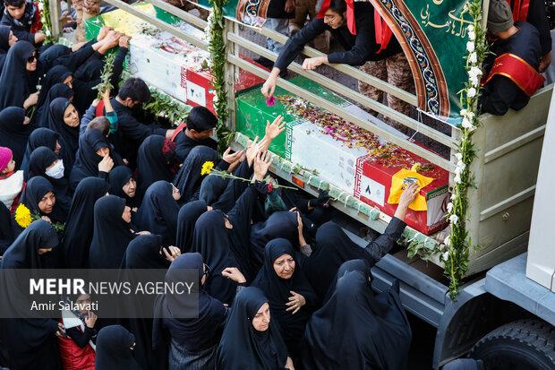 تشییع پیکر شهدای گمنام در سمنان