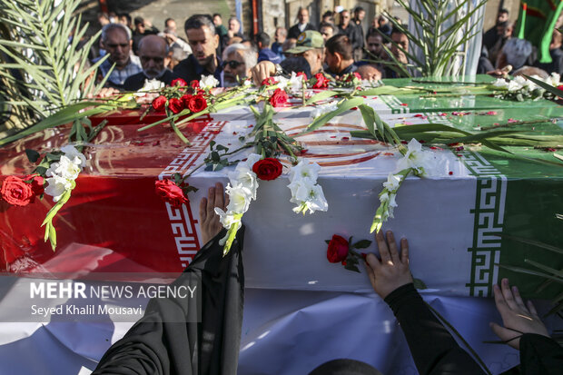 تشییع ۸ شهید گمنام دفاع مقدس در اهواز