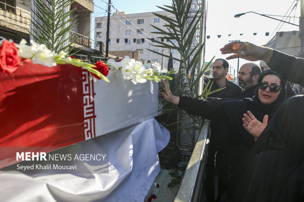 تشییع ۸ شهید گمنام دفاع مقدس در اهواز