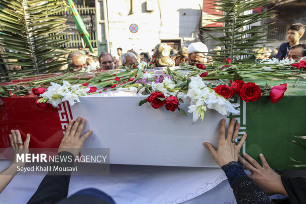 تشییع ۸ شهید گمنام دفاع مقدس در اهواز