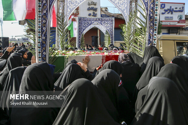 تشییع ۸ شهید گمنام دفاع مقدس در اهواز