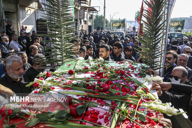 تشییع ۸ شهید گمنام دفاع مقدس در اهواز