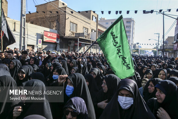 تشییع ۸ شهید گمنام دفاع مقدس در اهواز