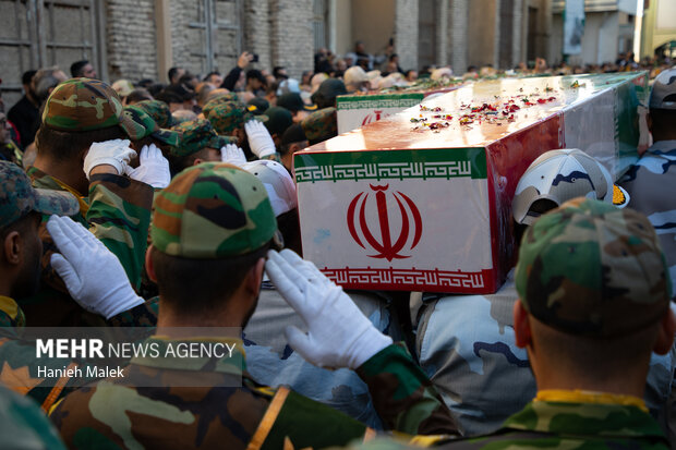 گمنامی در آغوش فاطمیه؛ روایت یک سفر از خیابان انقلاب تا معراج شهدا