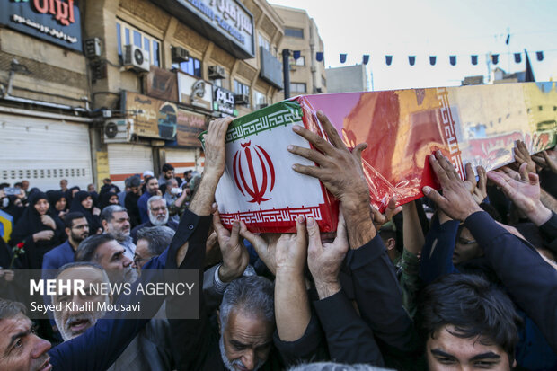 تشییع ۸ شهید گمنام دفاع مقدس در اهواز