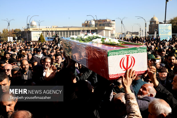 تشییع شهدای گمنام در همدان