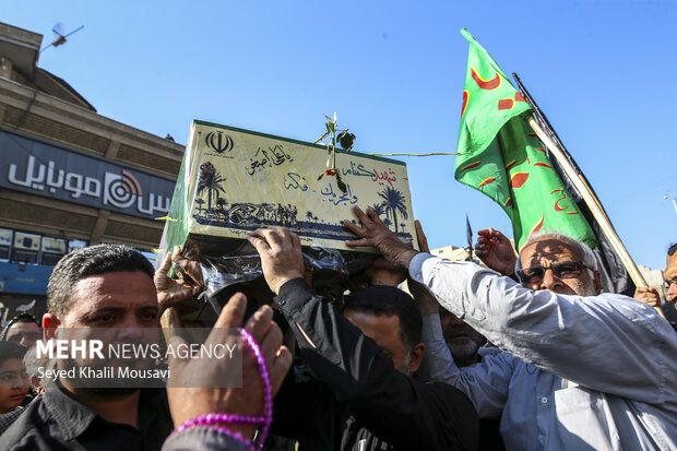 تشییع ۸ شهید گمنام دفاع مقدس در اهواز