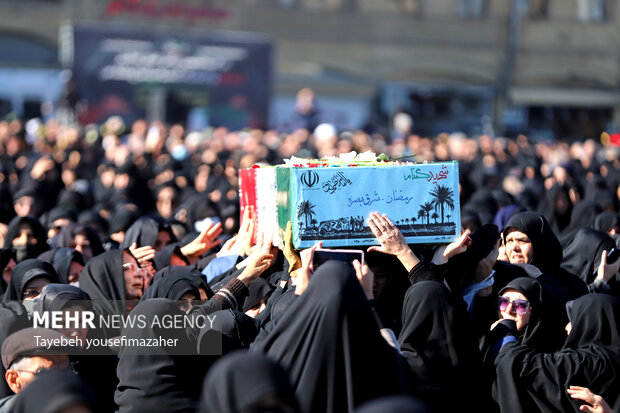 تشییع شهدای گمنام در همدان