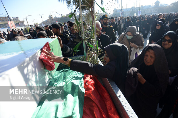 تشییع و تدفین شهید گمنام در همدان