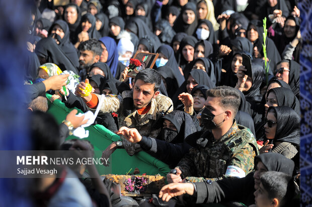 تشییع و تدفین شهید گمنام در همدان