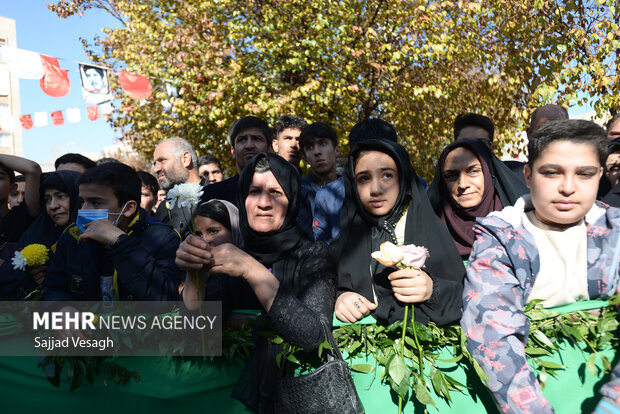 تشییع و تدفین شهید گمنام در همدان