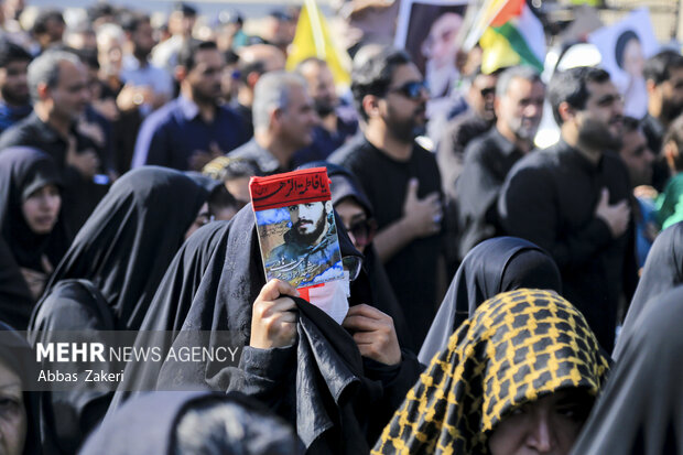 پیکر پاک ۱۴ شهید گمنام در بندرعباس