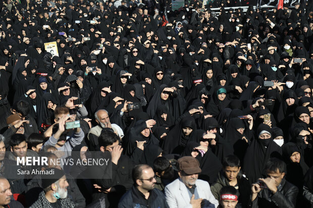 مراسم تشییع پیکر ۱۳ شهید گمنام دفاع مقدس در مشهد