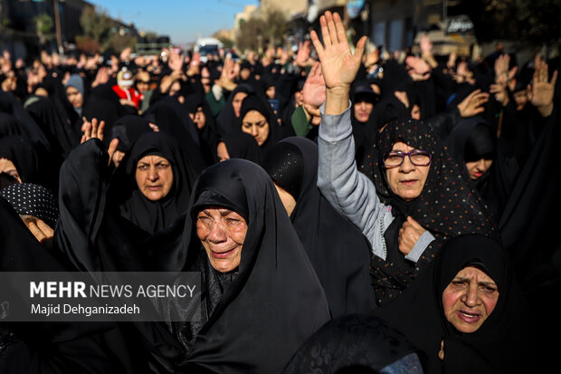 مراسم تشییع پیکر مطهر «شهدای خوشنام» در یزد